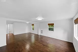 856 Augustine Ave, Coos Bay, OR 97420 - Photo 3