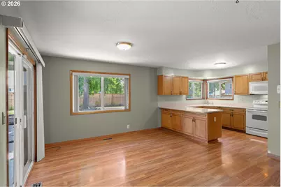 938 NE Delsey Rd, Hillsboro, OR 97124 - Photo 9