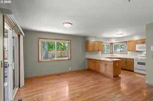 938 NE Delsey Rd, Hillsboro, OR 97124 - Photo 9