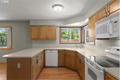 938 NE Delsey Rd, Hillsboro, OR 97124 - Photo 7