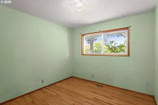 938 NE Delsey Rd, Hillsboro, OR 97124 - Photo 15