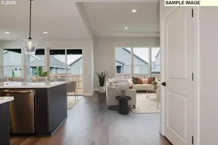 16082 Barlow Trl Ln, Oregon City, OR 97045 - Photo 3