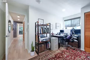 303 Country Club Rd, Eugene, OR 97401 - Photo 23
