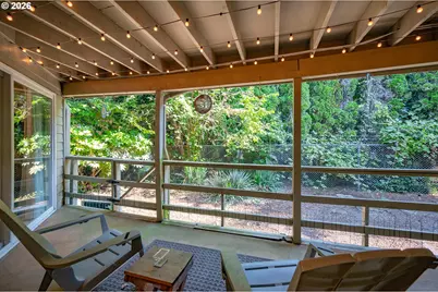 303 Country Club Rd, Eugene, OR 97401 - Photo 33