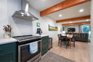 303 Country Club Rd, Eugene, OR 97401 - Photo 11