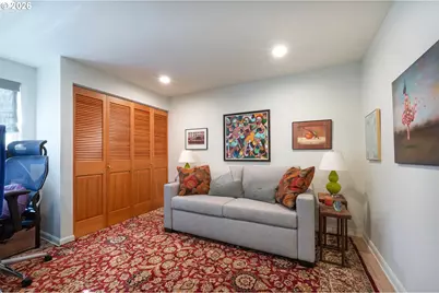 303 Country Club Rd, Eugene, OR 97401 - Photo 21