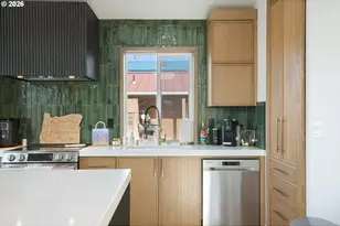 18989 NE Marine Dr, Portland, OR 97230 - Photo 25