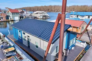 18989 NE Marine Dr, Portland, OR 97230 - Photo 39