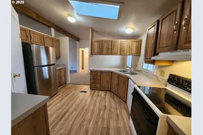 1500 Gabriela Ct, Salem, OR 97301 - Photo 9