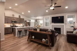 1707 NW Varnish Ave, Redmond, OR 97756 - Photo 3