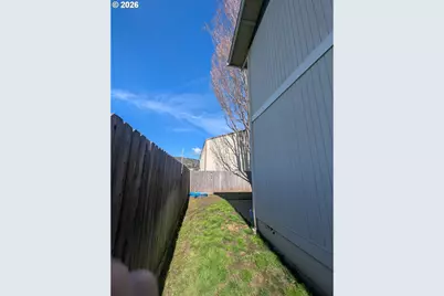 202 NE Rifle Range St #6, Roseburg, OR 97470 - Photo 21