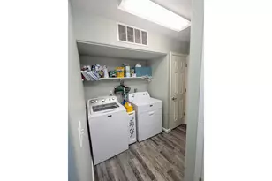 202 NE Rifle Range St, Roseburg, OR 97470 - Photo 9