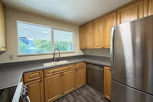900 Rowe St, Reedsport, OR 97467 - Photo 13