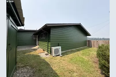 900 Rowe St, Reedsport, OR 97467 - Photo 37