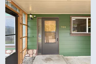900 Rowe St, Reedsport, OR 97467 - Photo 5