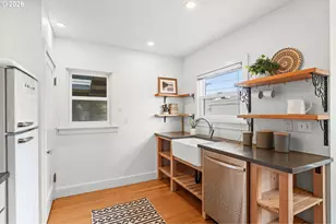 7405 N Burrage Ave, Portland, OR 97217 - Photo 9