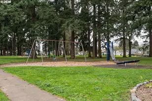 7405 N Burrage Ave, Portland, OR 97217 - Photo 27