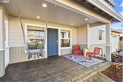 1072 53rd St, Springfield, OR 97478 - Photo 7