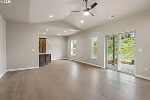 925 Sand Pines Ave, Sutherlin, OR 97479 - Photo 19