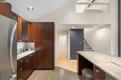 5150 S Landing Dr #311-B2, Portland, OR 97239 - Photo 9