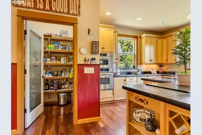 952 SW Long Lake Dr, Warrenton, OR 97146 - Photo 17