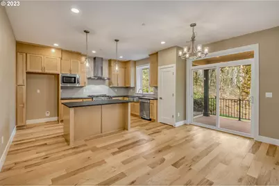 8126 SE 145th Ct, Portland, OR 97236 - Photo 9