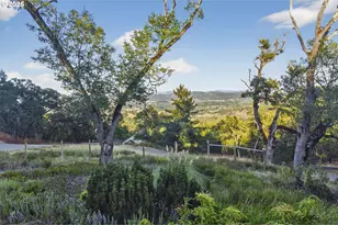 880 Jewel Dr, Roseburg, OR 97471 - Photo 5