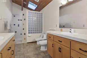 880 Jewel Dr, Roseburg, OR 97471 - Photo 19