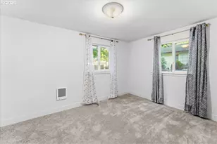 11126 SE Boise St, Portland, OR 97266 - Photo 9