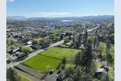W 10th St, The Dalles, OR 97058 - Photo 11