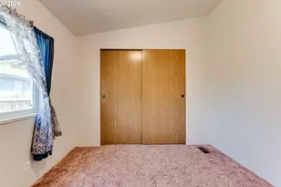 403 Carol St, Lowell, OR 97452 - Photo 23