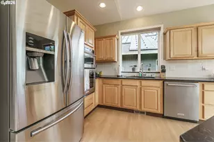 1216 SE 47th St, Hillsboro, OR 97123 - Photo 9