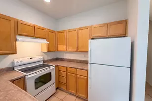 546 NE Knott St, Portland, OR 97212 - Photo 19