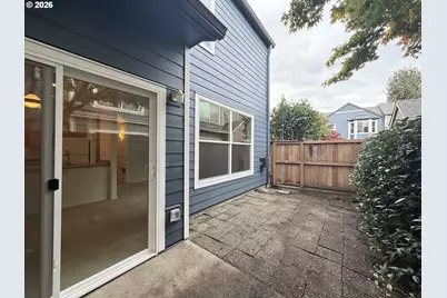 546 NE Knott St, Portland, OR 97212 - Photo 15
