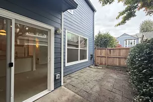 546 NE Knott St, Portland, OR 97212 - Photo 15