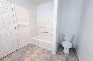 546 NE Knott St, Portland, OR 97212 - Photo 3