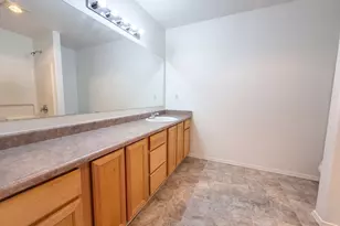 546 NE Knott St, Portland, OR 97212 - Photo 9