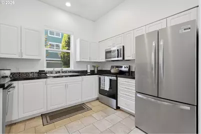 729 SE Fairwinds Loop, Vancouver, WA 98661 - Photo 9
