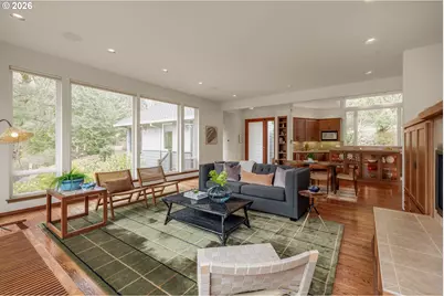 6100 SW Thomas St, Portland, OR 97221 - Photo 9