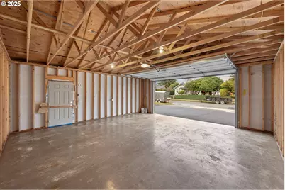 2142 Everett Ave, North Bend, OR 97459 - Photo 39