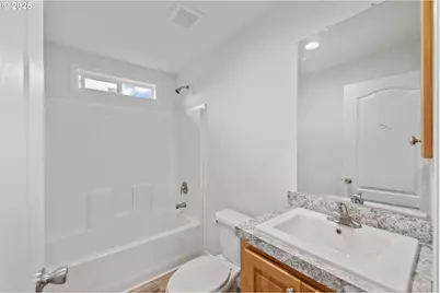 2142 Everett Ave, North Bend, OR 97459 - Photo 19