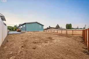 2142 Everett Ave, North Bend, OR 97459 - Photo 33