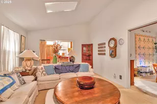 765 Clara Ct, Lake Oswego, OR 97034 - Photo 7