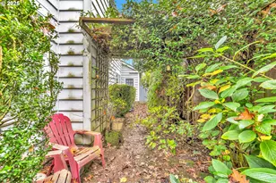 765 Clara Ct, Lake Oswego, OR 97034 - Photo 45