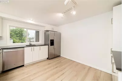 5150 S Landing Dr #312B2, Portland, OR 97239 - Photo 7