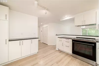 5150 S Landing Dr #312B2, Portland, OR 97239 - Photo 5