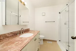 5150 S Landing Dr, Portland, OR 97239 - Photo 15