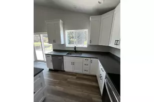 30302 Driftwood Dr, Gold Beach, OR 97444 - Photo 9