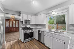 11876 SW Morning Hill Dr, Tigard, OR 97223 - Photo 13