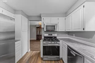 11876 SW Morning Hill Dr, Tigard, OR 97223 - Photo 11